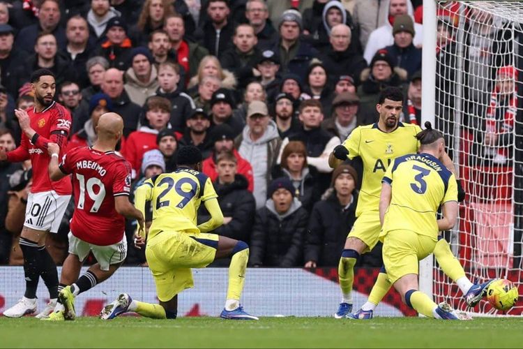 Perubahan Strategi Bola Mati Manchester United