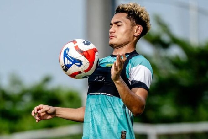 
Mikael Tata: Menggabungkan Sepak Bola dan Pendidikan untuk Masa Depan yang Lebih Cerah