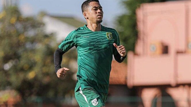 
Kehadiran Slavko Damjanovic dalam Laga Kontra Persebaya Surabaya